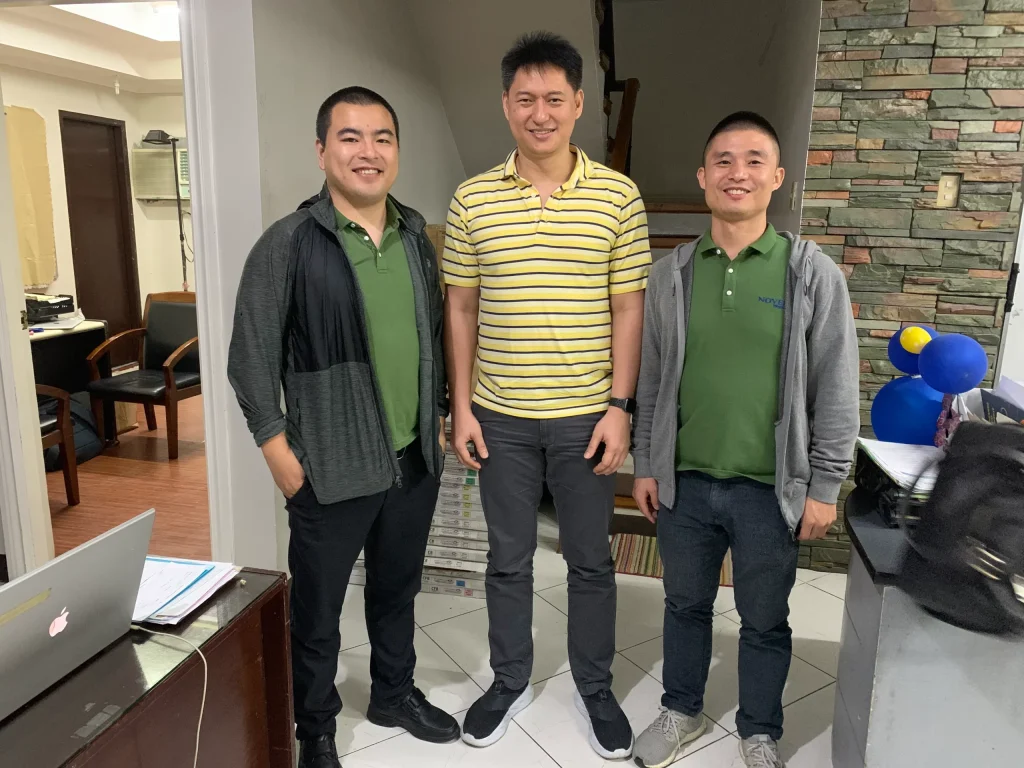 Akicare meeting an ultrasound equipment customer at their office