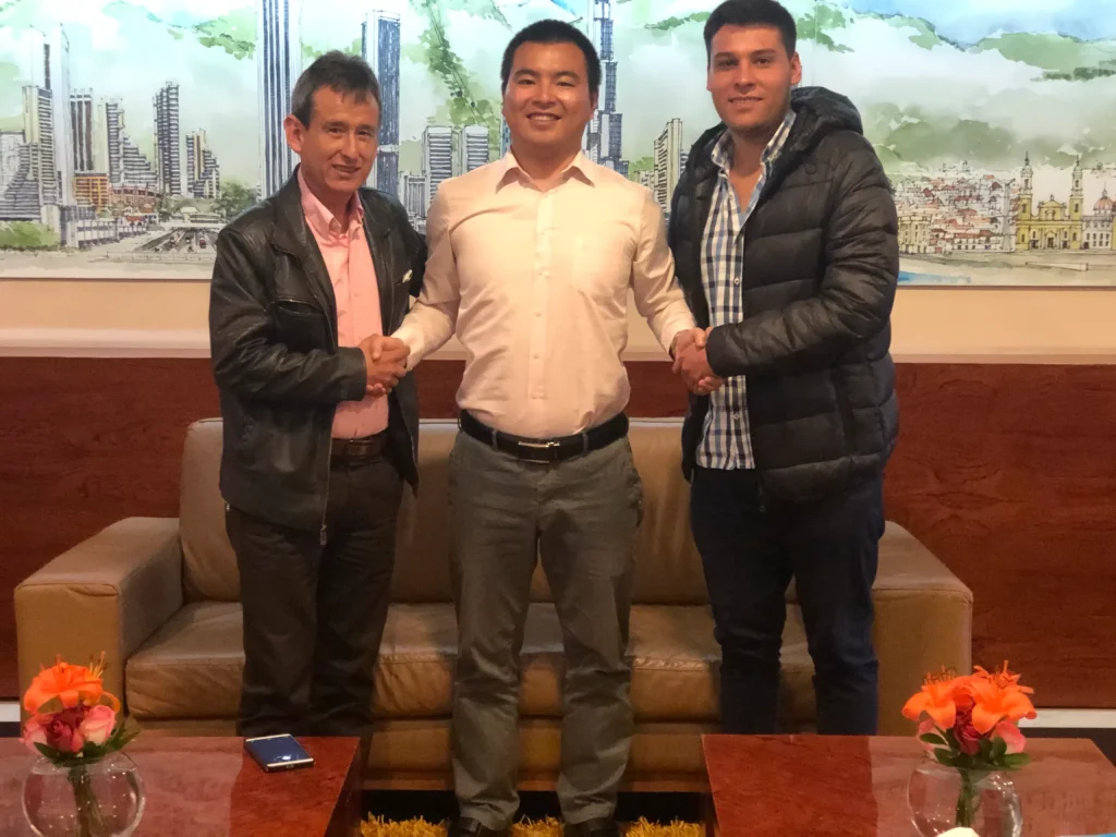 Akicare meeting an ultrasound equipment customer at their office