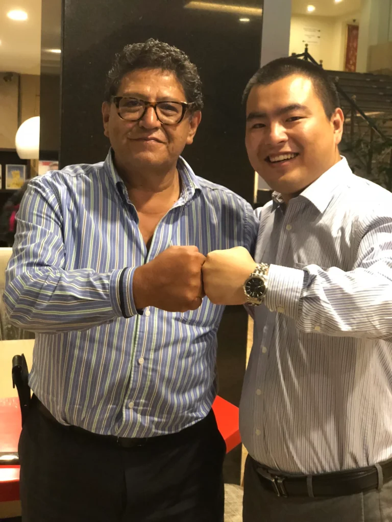 Akicare meeting an ultrasound equipment customer at their office