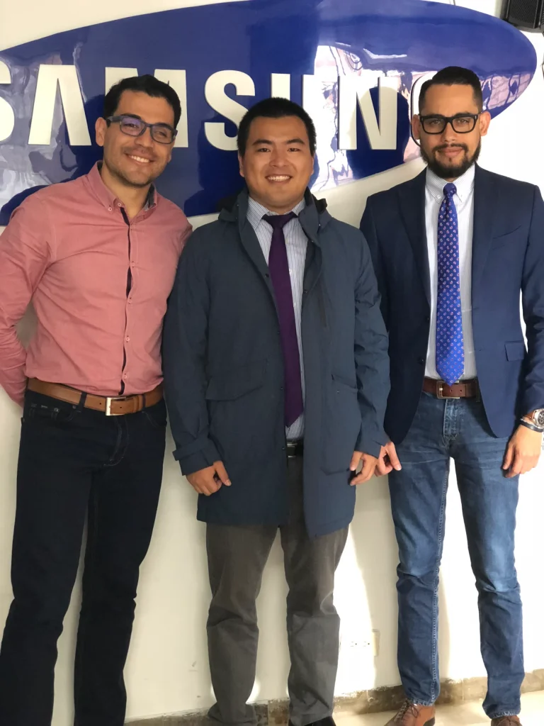 Akicare representative at a customer company in the medical imaging trade