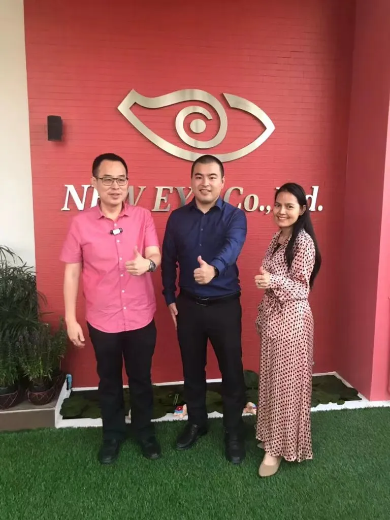 Akicare representative at a customer company in the medical imaging trade