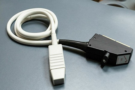 acuson-v2-ultrasound-probe-9bd9bae646.jpg Siemens (Acuson) V2 ultrasound probe - representative image